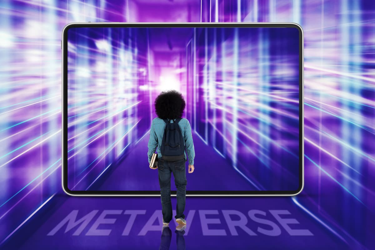 Beyond the Screen: Bringing Holographic UI and HUDs into the Real World